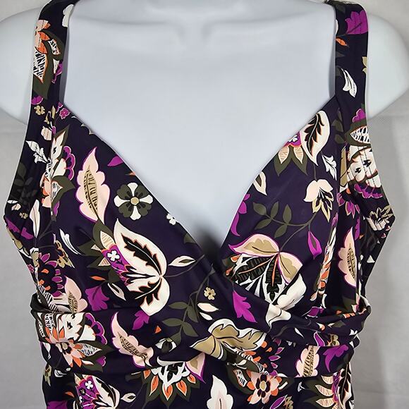 Lands' End Women's V-Neck Wrap Underwire Tankini Swimsuit Top Size 14 - Picture 4 of 10